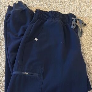 FIGS Zamora Navy Blue scrubs (L/P)